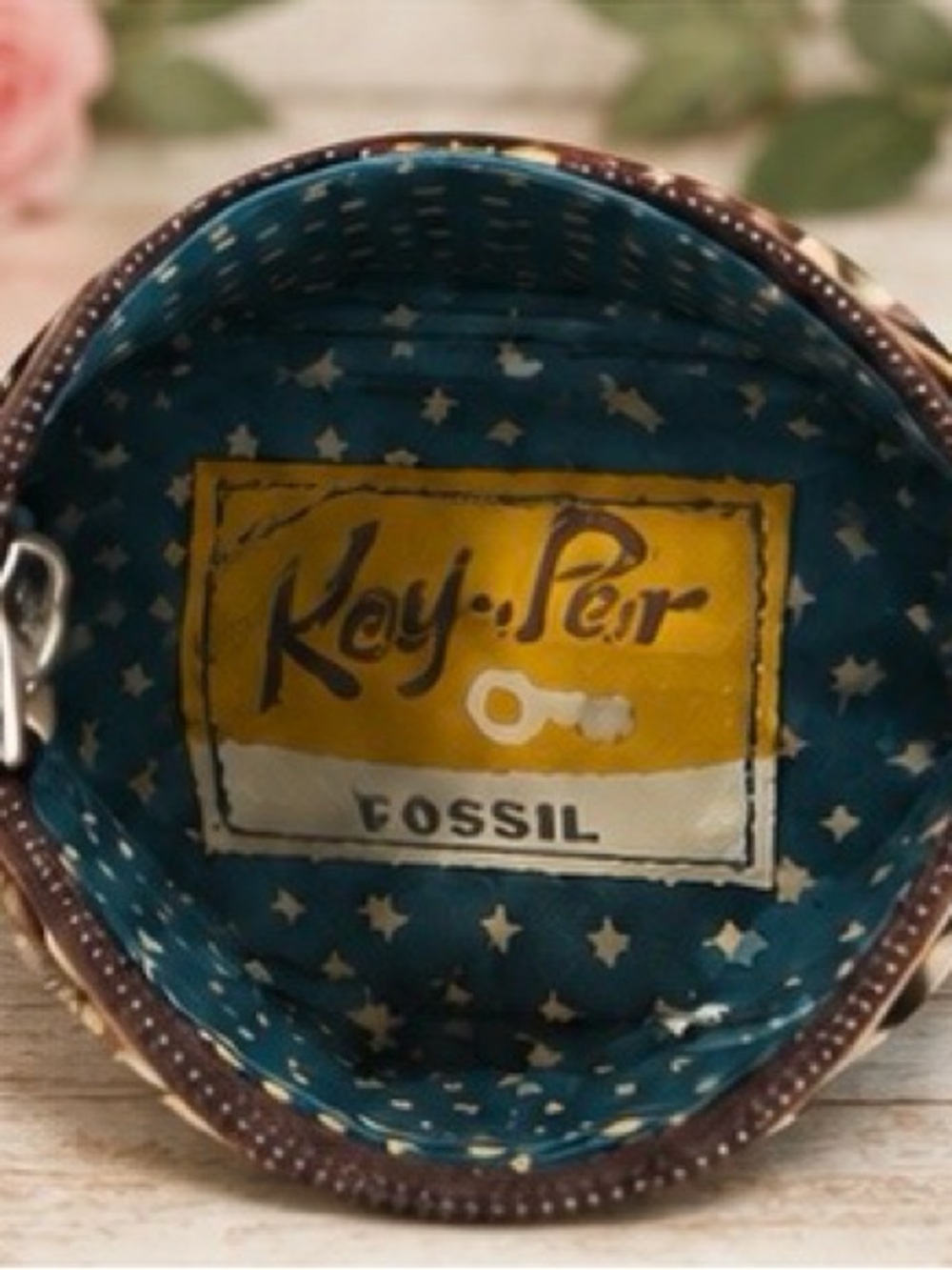 Fossil Keyper Coin & ID pouch - Picture 3 of 5